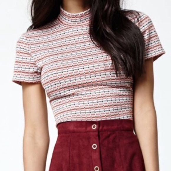Kendall & Kylie Tops - XS Kendall & Kylie mock neck crop shirt